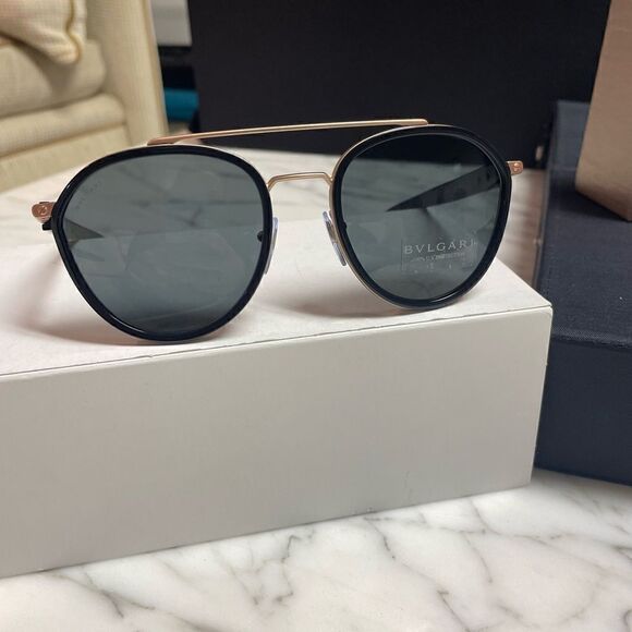 NIB Rose Gold & Black Aviator Bvlgari Sunglasses - Picture 1 of 10